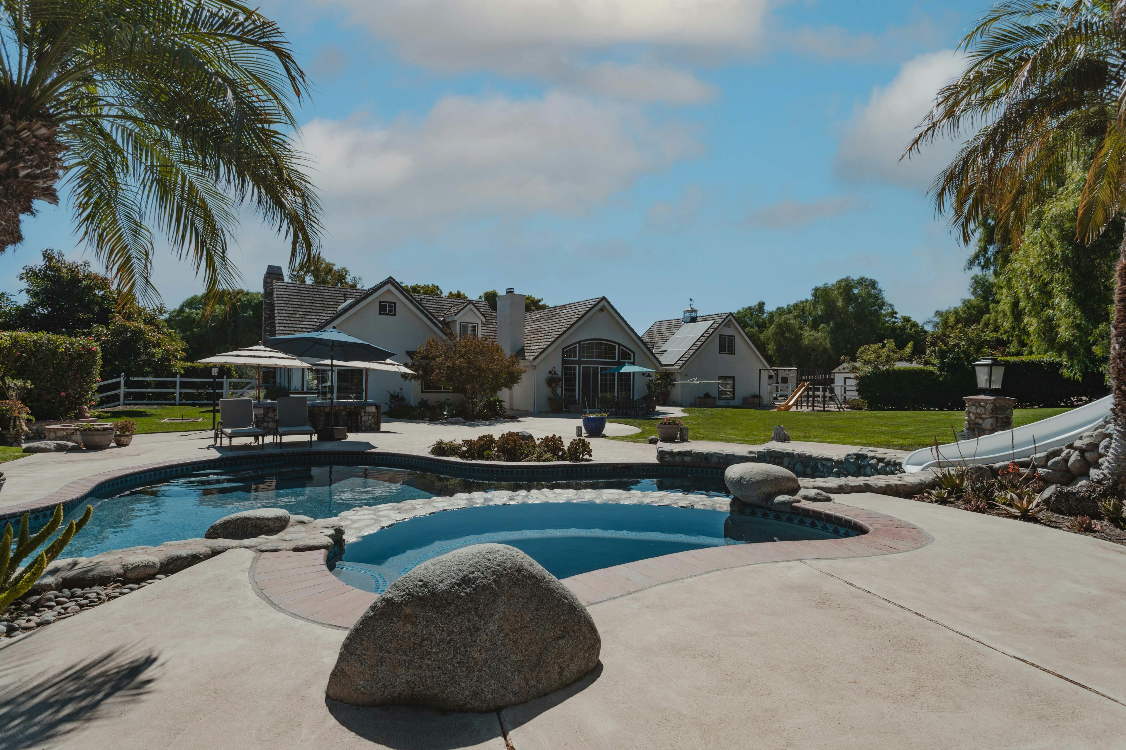 Background property image
